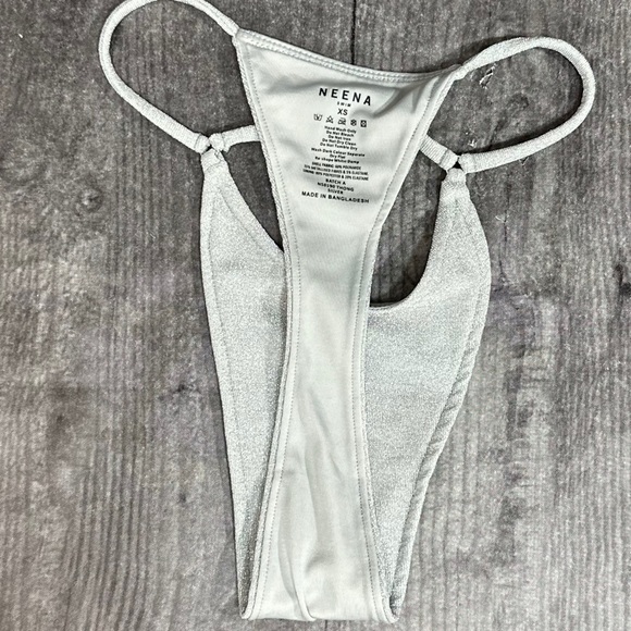 Neena TANIS Micro Thong Bikini [C43] - Picture 9 of 11